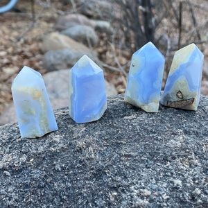 Blue lace agate points